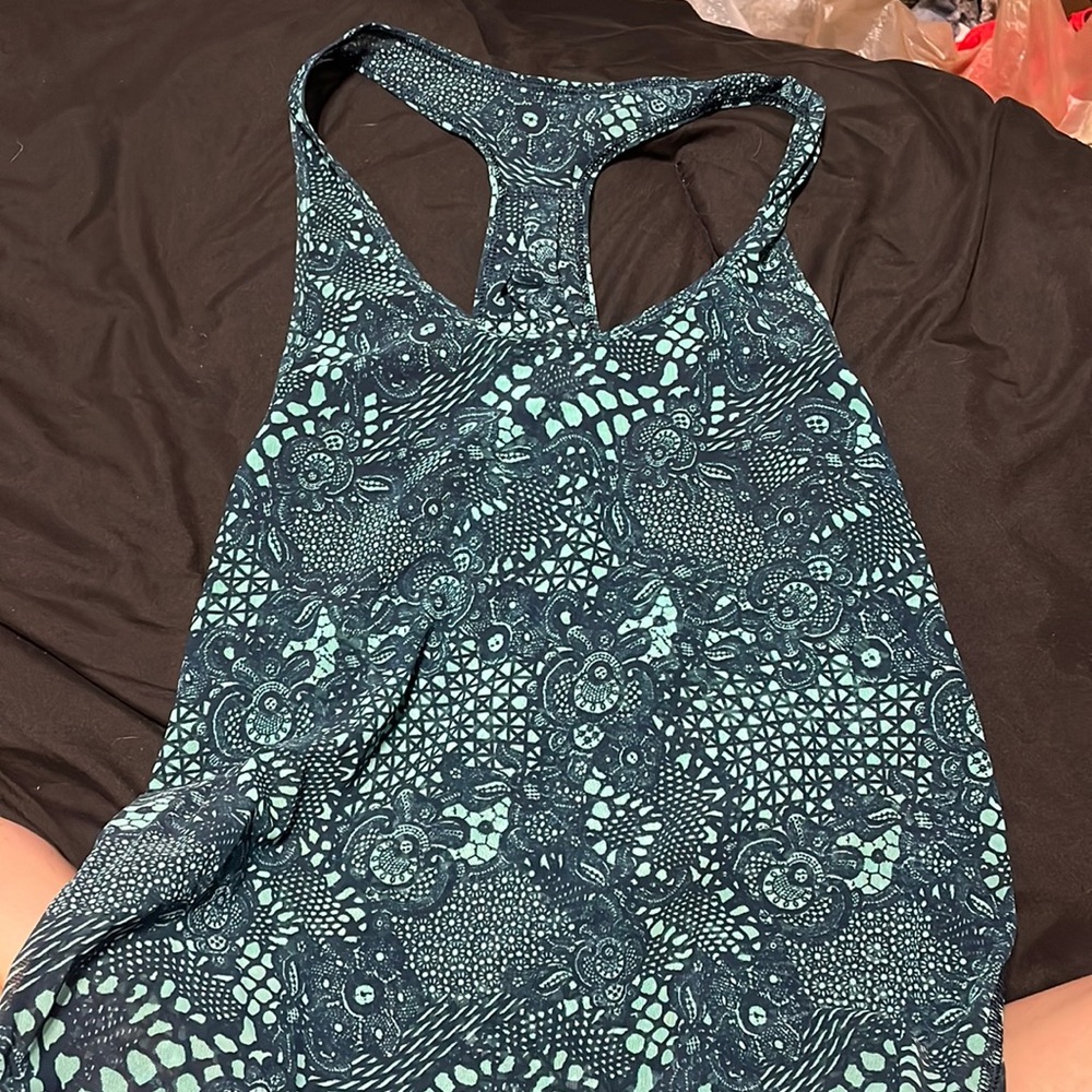 Lululemon tank top